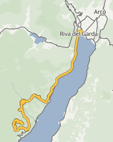 Weiße AuraCurve Karten-Palette mit goldener Route